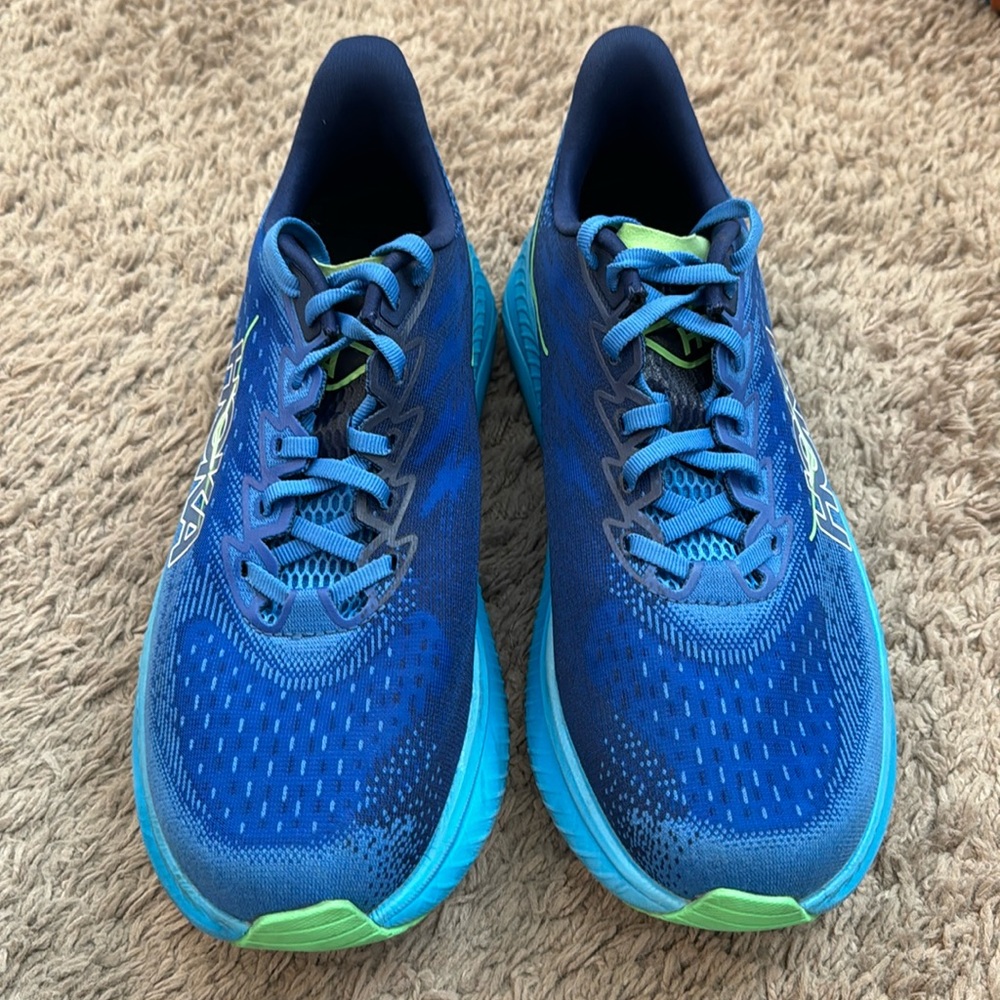 Men’s Hoka Mach 6. Size 8.5.